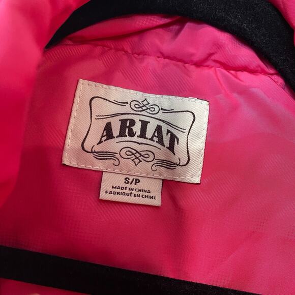 Ariat Women's Hybrid Camo Puffer Vest Stretch Side Panels Hot Pink Small - Picture 5 of 9